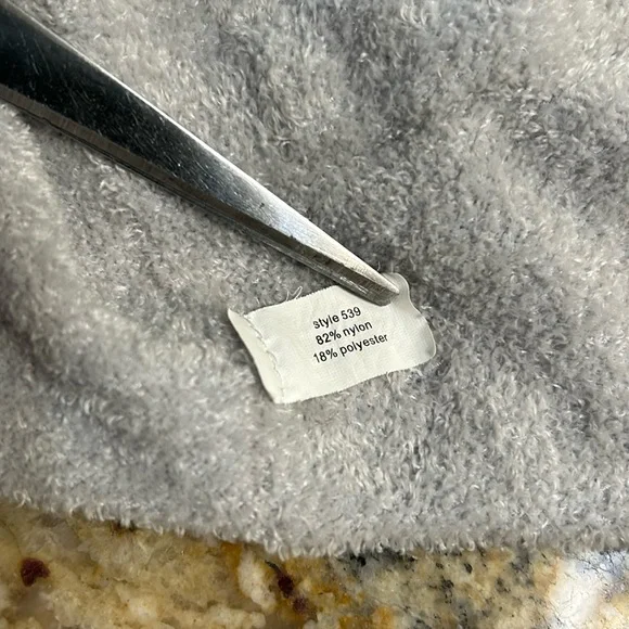 Barefoot Dreams Cozy Chic Lite hooded robe - Picture 4 of 5